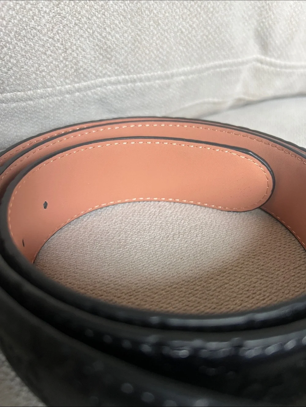 Brand New Gucci Black Embossed Leather Belt with Matte Black Double GG Buckle
